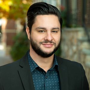 Cameron Razzaghi, Real Estate Consultant
